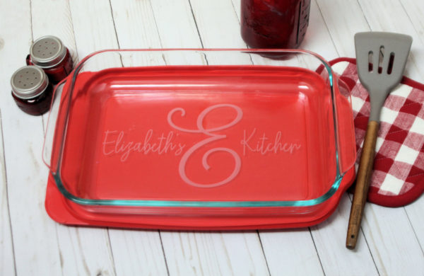 Personalized Monogrammed 9x13 Pyrex baking dish