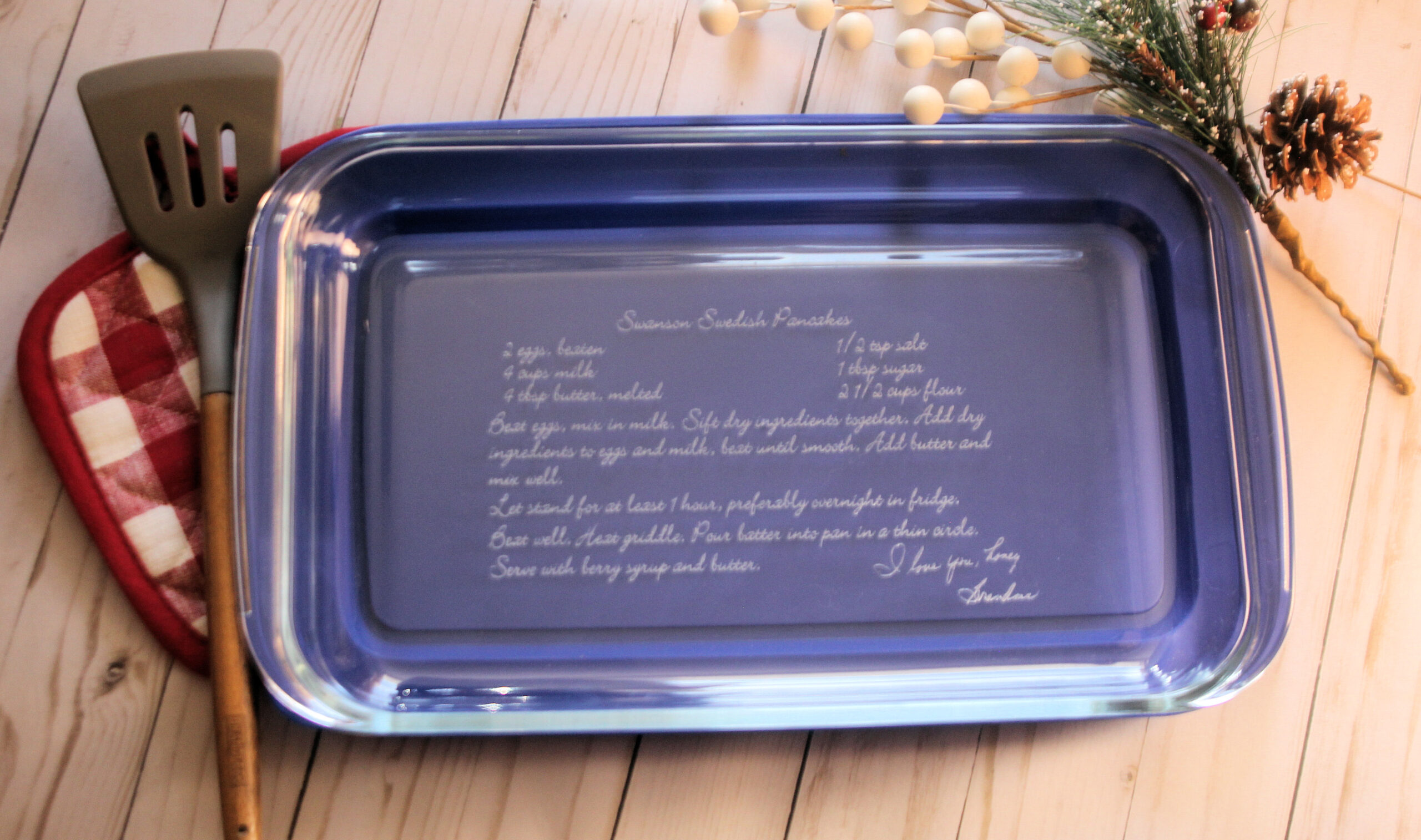 Personalized Monogrammed 9x13 Pyrex baking dish - Waverly Glass Works &  Engraving